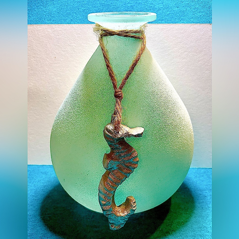Glass bottle with resin Seahorse! Company: Beachcombers coastal life…